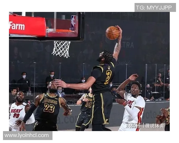 热火与湖人G6第二节精彩对决分析球员表现与战术布局全解析 热火与湖人G6第二节精彩对决分析球员表现与战术布局全解析