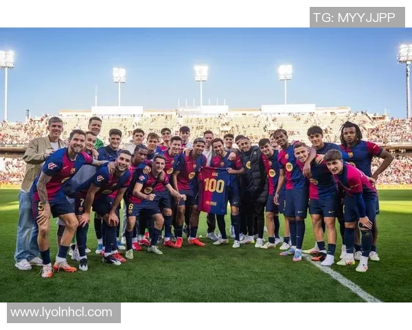 马德里竞技与巴萨激战成平局精彩集锦回顾