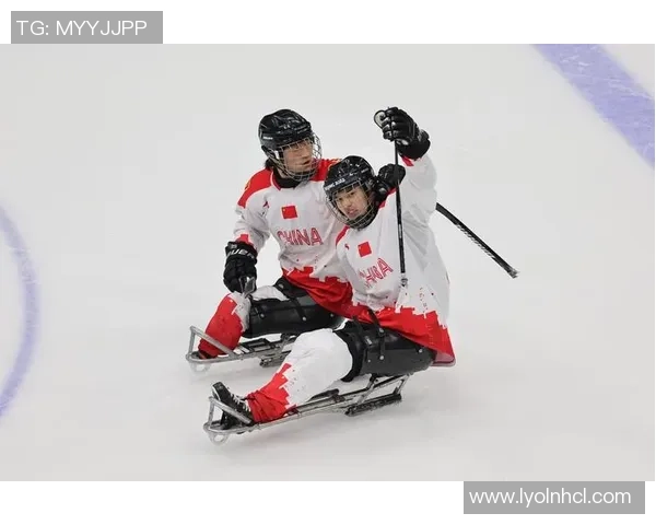 我国残奥冰球队在2025年四国邀请赛上勇夺铜牌 我国残奥冰球队在2025年四国邀请赛上勇夺铜牌